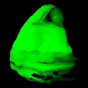 Jadeite Custard Black Art Glass Cullet Glowing Uranium Swirl Slag Glass #4GX110